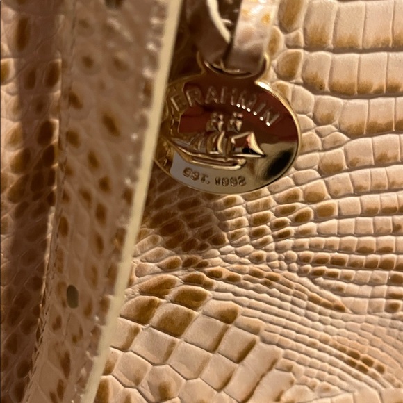 Pristine!  Brahmin tote  bag. - Picture 5 of 7